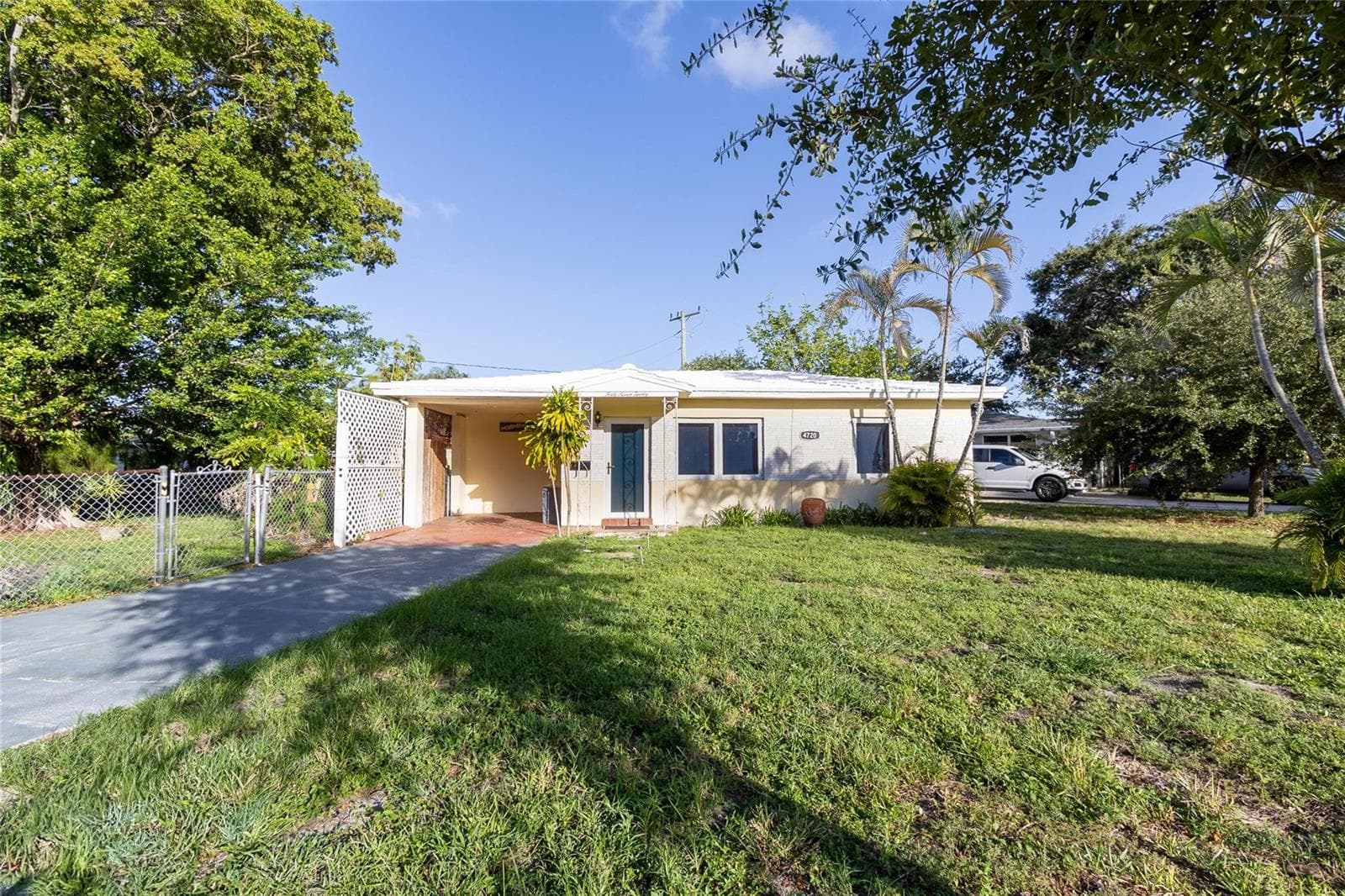 4720 N Andrews Avenue, Oakland Park FL 33309