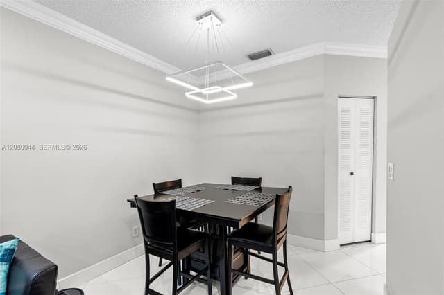 12110 SW 2nd St, Pembroke Pines FL 33025 - Pembroke Pines, FL - Photo 6