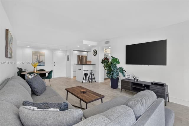 2500 NE 135th St # C311, North Miami FL 33181 - North Miami, FL - Photo 7