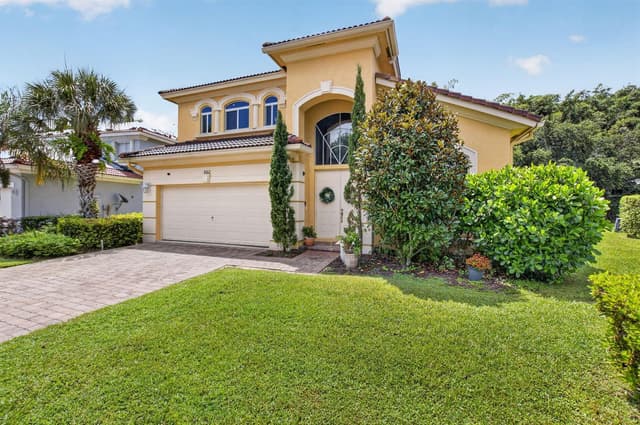 9262 Silver Glen Way, Lake Worth FL 33467 - Lake Worth, FL - Photo 5