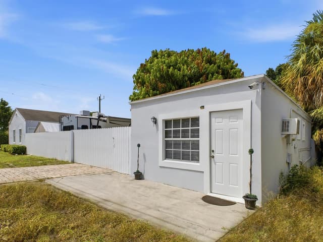 801 HAMPTON Road, West Palm Beach FL 33405 - West Palm Beach, FL - Photo 3