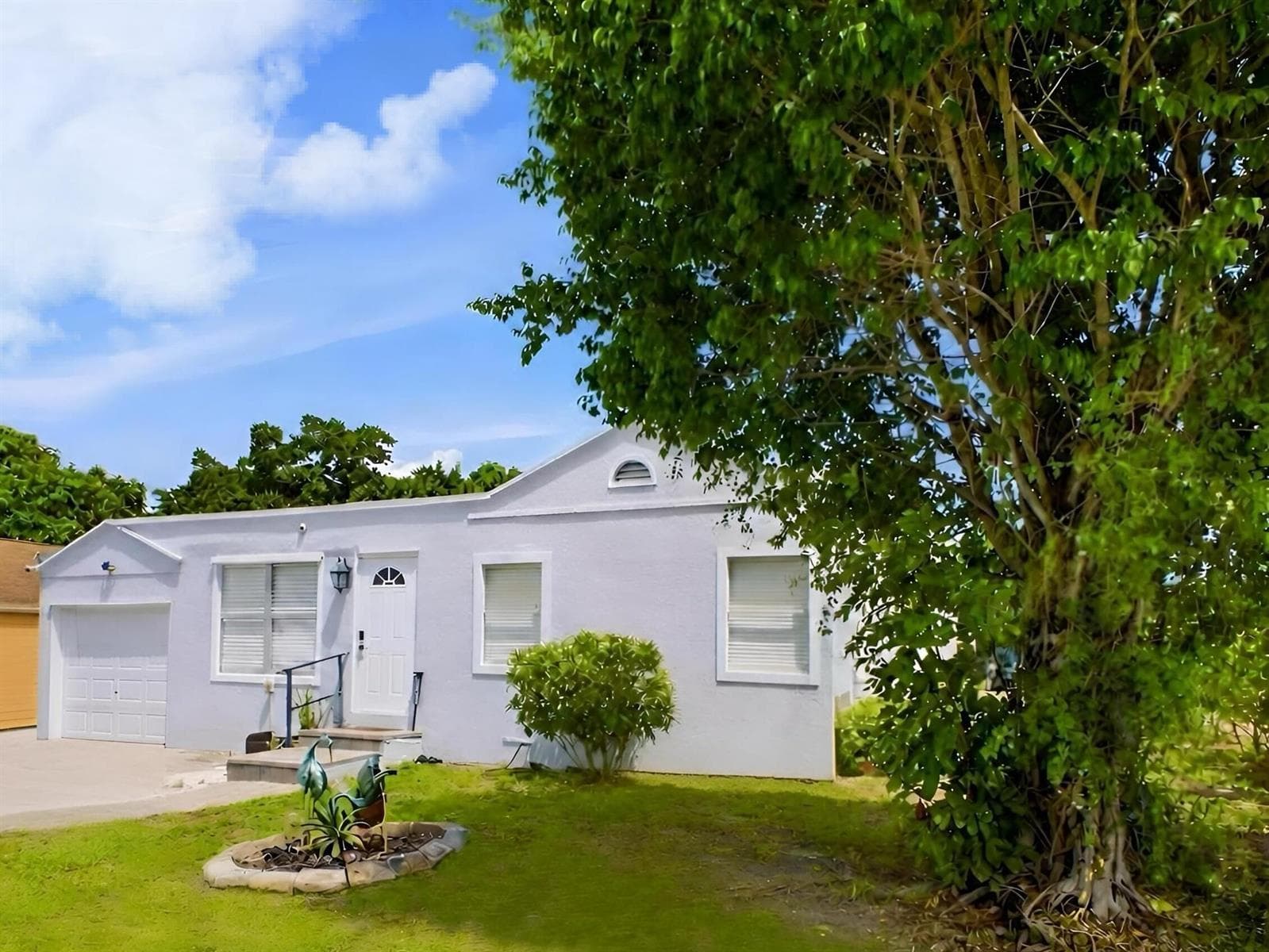 801 HAMPTON Road, West Palm Beach FL 33405 - West Palm Beach, FL - Photo 1