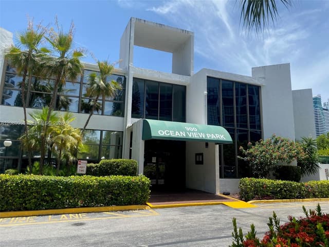 1000 Parkview Dr # 427, Hallandale Beach FL 33009 - Hallandale Beach, FL - Photo 5