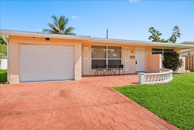 8407 NW 25TH Court, Sunrise FL 33322 - Sunrise, FL - Photo 4