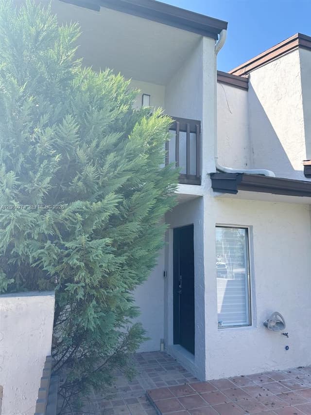 10182 NW 41st St # 9, Doral FL 33178 - Doral, FL - Photo 4