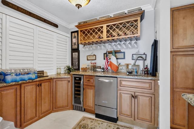 103 Half Moon Circle # H1, Hypoluxo FL 33462 - Hypoluxo, FL - Photo 5