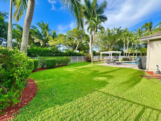 6566 Marbletree Lane, Lake Worth FL 33467 - Lake Worth, FL - Photo 7
