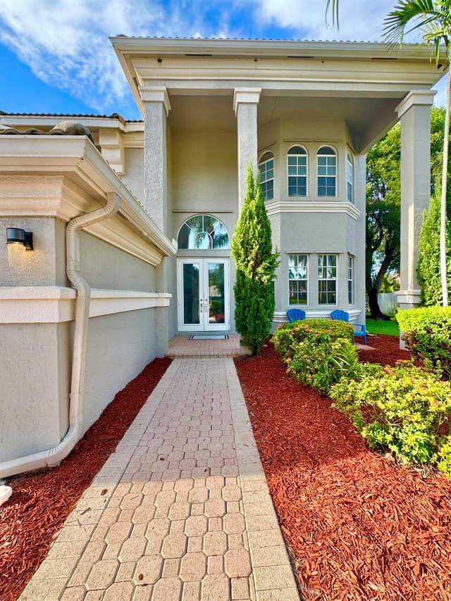6566 Marbletree Lane, Lake Worth FL 33467 - Lake Worth, FL - Photo 4