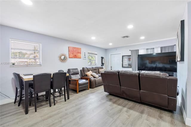 1510 N 68th Ave, Hollywood FL 33024 - Hollywood, FL - Photo 2