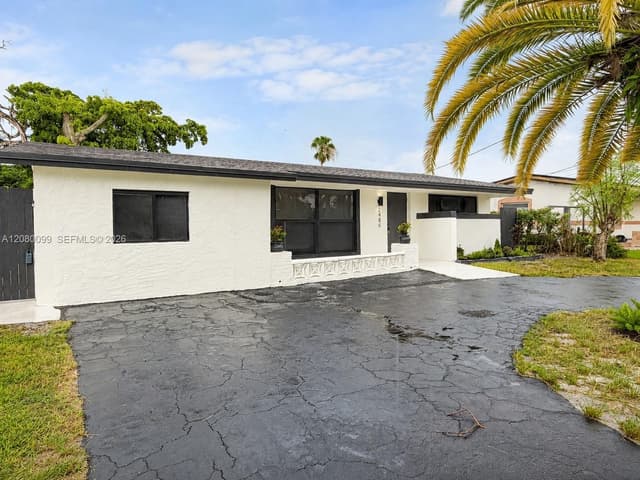 2486 NW 73rd Ave, Sunrise FL 33313 - Sunrise, FL - Photo 2