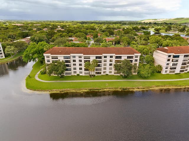 2768 Carambola Circle S # 506, Coconut Creek FL 33066 - Coconut Creek, FL - Photo 2