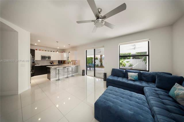 10269 NW 86th St, Doral FL 33178 - Doral, FL - Photo 7