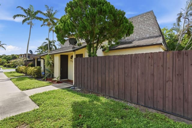 2985 GENOA Place # 2985, West Palm Beach FL 33406 - West Palm Beach, FL - Photo 7