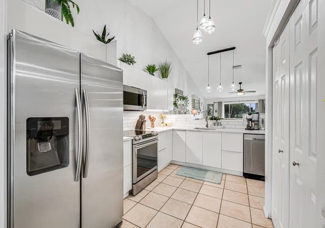 8429 LONG BAY, West Palm Beach FL 33411 - West Palm Beach, FL - Photo 3