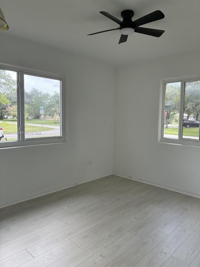 601 Oriole Ave, Miami Springs FL 33166 - Miami Springs, FL - Photo 6
