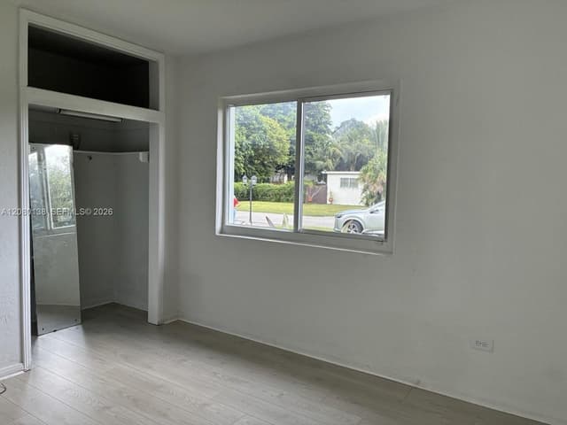 601 Oriole Ave, Miami Springs FL 33166 - Miami Springs, FL - Photo 4