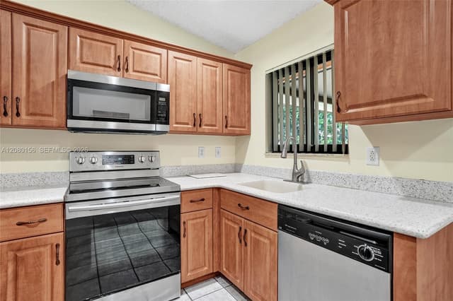 5312 NW 92nd Ave, Sunrise FL 33351 - Sunrise, FL - Photo 3