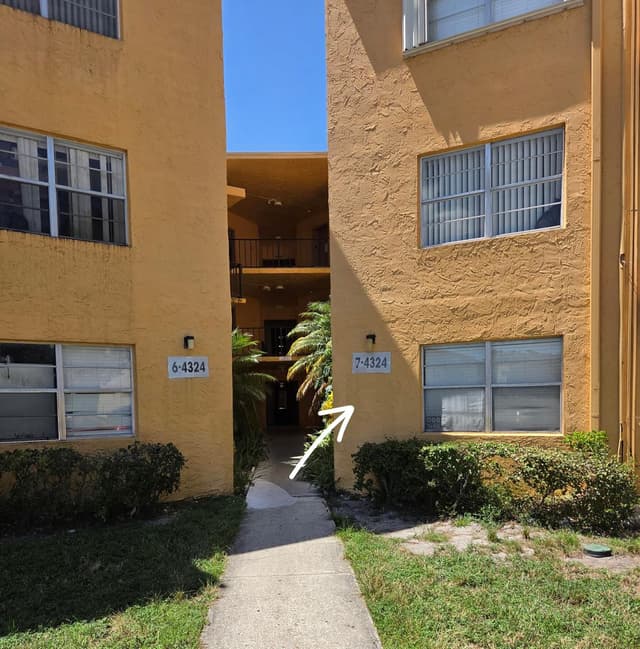 4324 NW 9TH Avenue # 1G, Deerfield Beach FL 33064 - Deerfield Beach, FL - Photo 2