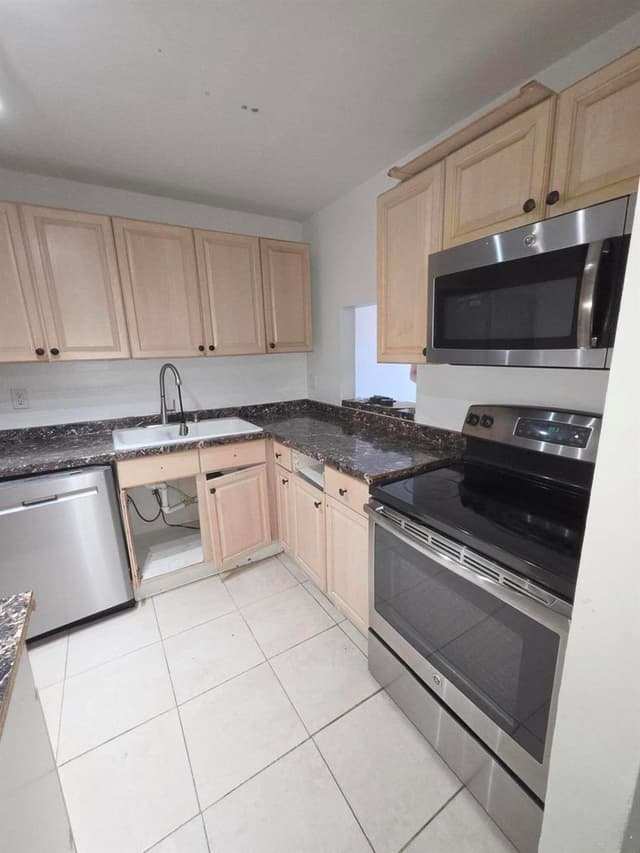 4324 NW 9TH Avenue # 1G, Deerfield Beach FL 33064 - Deerfield Beach, FL - Photo 7