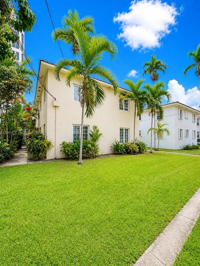 215 Sidonia Ave, Coral Gables FL 33134 - Coral Gables, FL - Photo 3