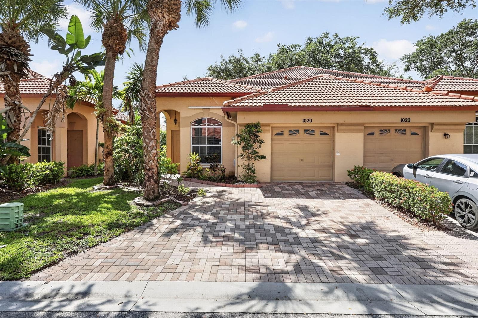 1020 Via Jardin, Riviera Beach FL 33418 - Riviera Beach, FL - Photo 1