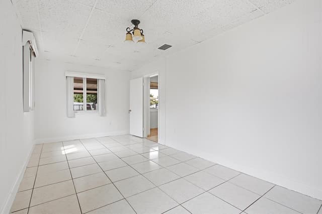 620 E 46TH Street, Hialeah FL 33013 - Hialeah, FL - Photo 5