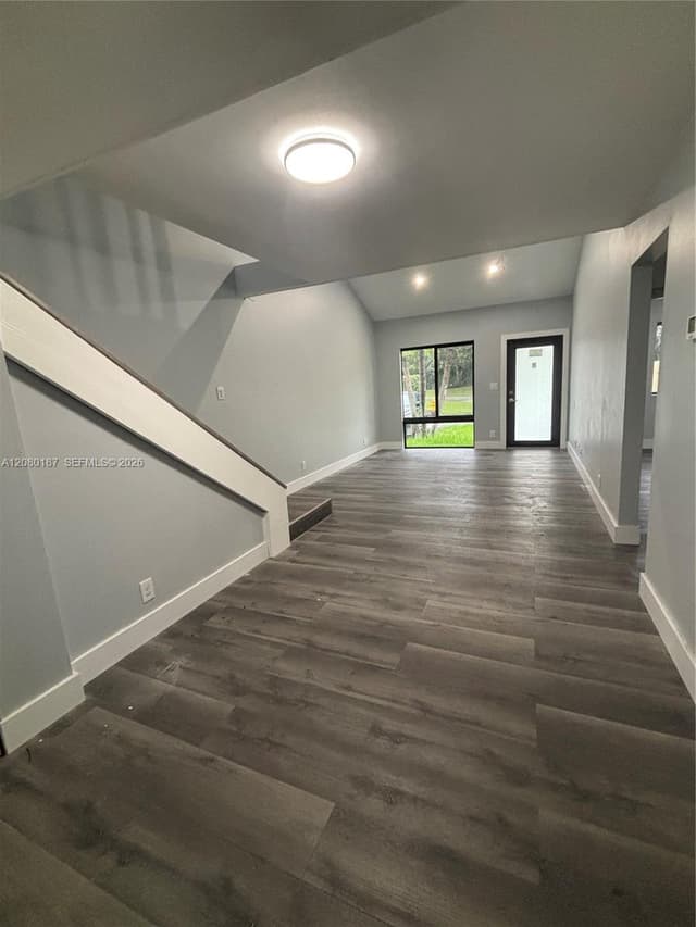 453 NE 210th Ter, Miami FL 33179 - Miami, FL - Photo 6