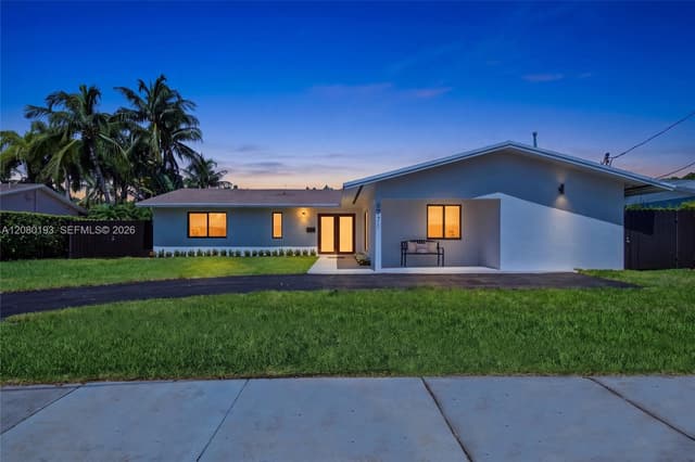 9771 Bel Aire Dr, Cutler Bay FL 33157 - Cutler Bay, FL - Photo 2