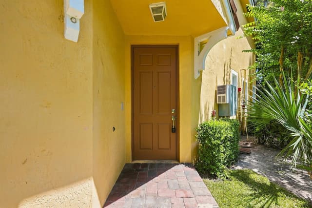 813 Pipers Cay Drive, West Palm Beach FL 33415 - West Palm Beach, FL - Photo 4