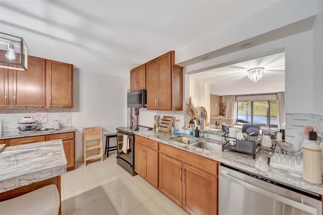 1706 Hammock Blvd # 110, Coconut Creek FL 33063 - Coconut Creek, FL - Photo 7