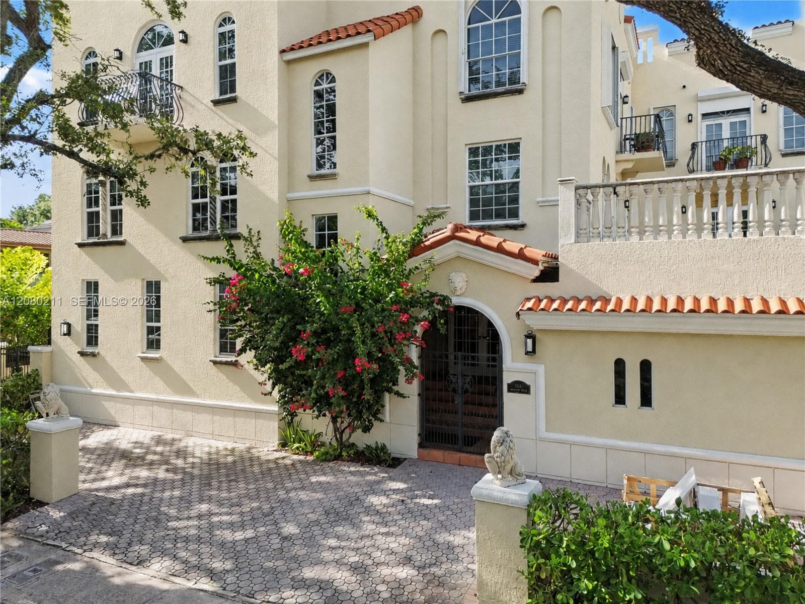 111 Edgewater Dr # 3B, Coral Gables FL 33133 - Coral Gables, FL - Photo 1