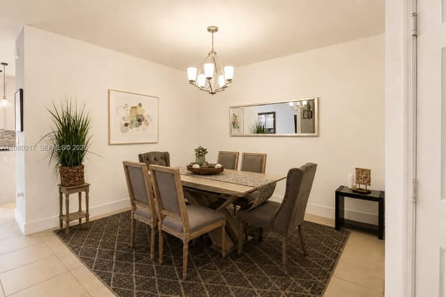 10327 NW 89th Ter, Doral FL 33178 - Doral, FL - Photo 6