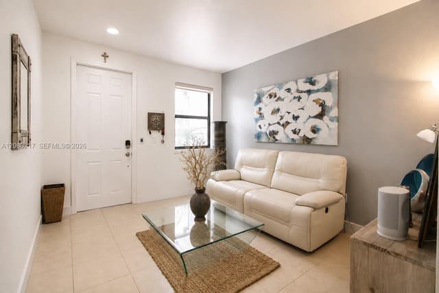 10327 NW 89th Ter, Doral FL 33178 - Doral, FL - Photo 4