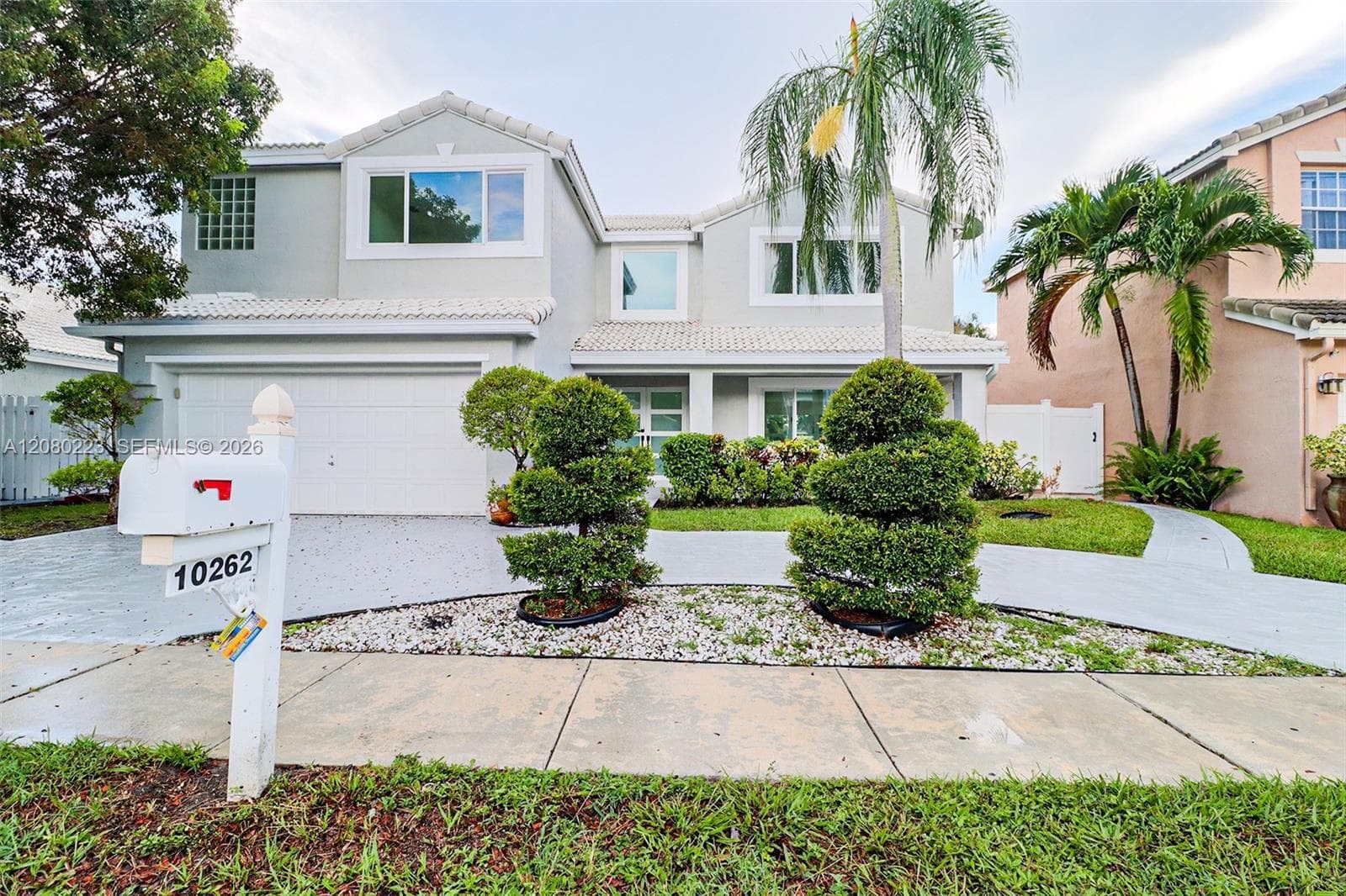 10262 SW 9th Ln, Pembroke Pines FL 33025 - Pembroke Pines, FL - Photo 1