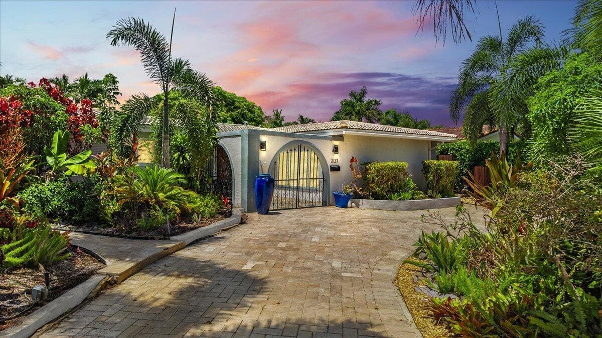2137 NE 17TH Avenue, Wilton Manors FL 33305 - Wilton Manors, FL - Photo 1