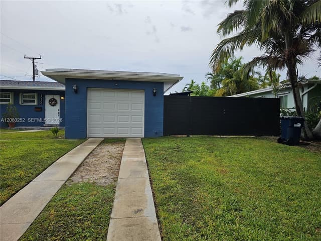 20700 Leeward Ln, Cutler Bay FL 33189 - Cutler Bay, FL - Photo 4