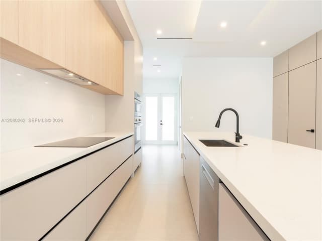 721 SW 7th Ave, Fort Lauderdale FL 33315 - Fort Lauderdale, FL - Photo 4
