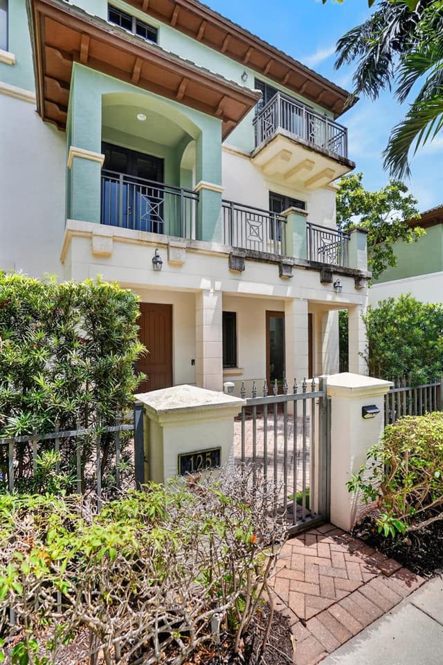 125 NW GARDENER Street, Boca Raton FL 33432 - Boca Raton, FL - Photo 7