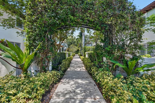 125 NW GARDENER Street, Boca Raton FL 33432 - Boca Raton, FL - Photo 4