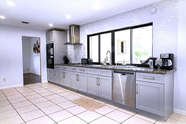 1104 WASHINGTON Street, Hollywood FL 33019 - Hollywood, FL - Photo 6