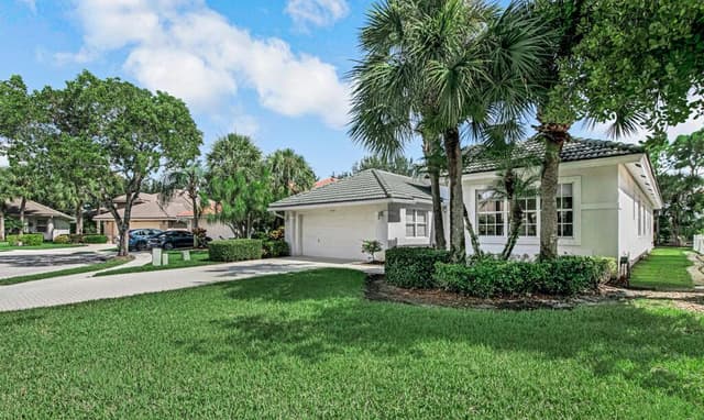 9152 Bay Harbour Circle, West Palm Beach FL 33411 - West Palm Beach, FL - Photo 3