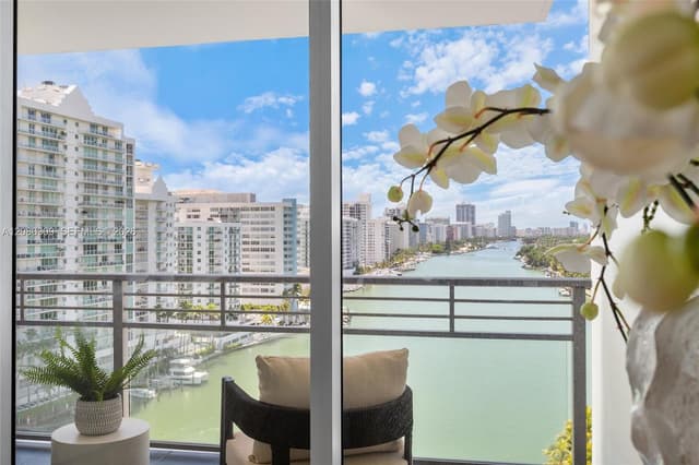 6101 Aqua Ave, Miami Beach FL 33141 - Miami Beach, FL - Photo 5