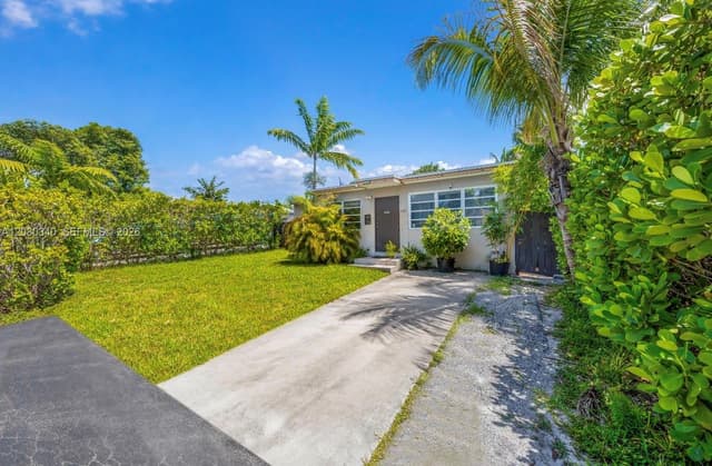 2326 Harding St, Hollywood FL 33020 - Hollywood, FL - Photo 2