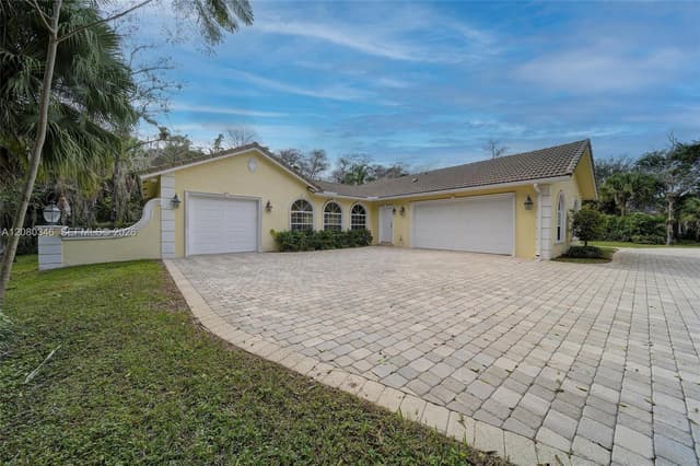 4750 W Leitner Dr, Coral Springs FL 33067 - Coral Springs, FL - Photo 6