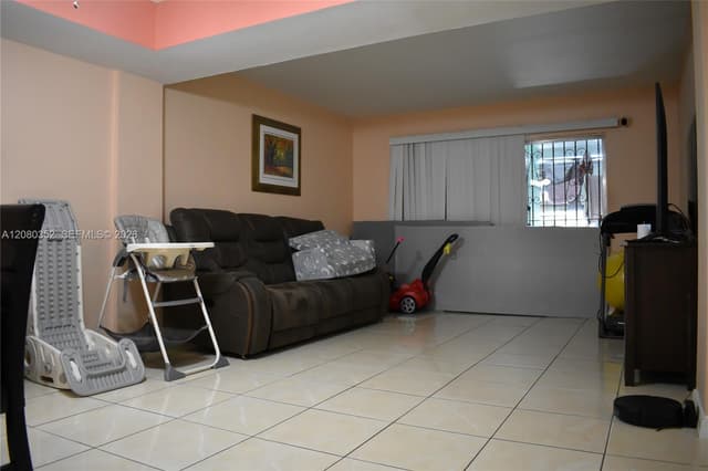 6600 W 2nd Ct # 15, Hialeah FL 33012 - Hialeah, FL - Photo 5