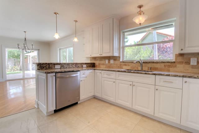 949 GREENSWARD Lane, Delray Beach FL 33445 - Delray Beach, FL - Photo 4