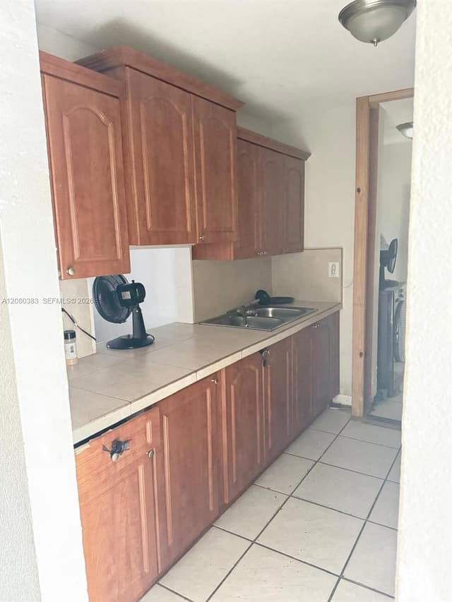 3887 NW 207th St Rd, Miami Gardens FL 33055 - Miami Gardens, FL - Photo 3