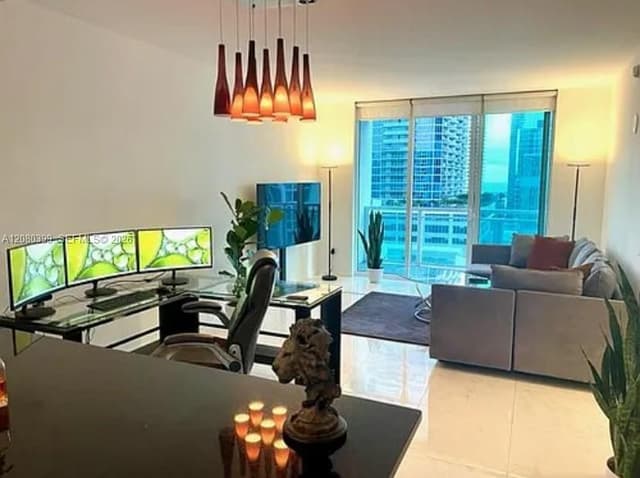 950 Brickell Bay Dr # 2203, Miami FL 33131 - Miami, FL - Photo 7