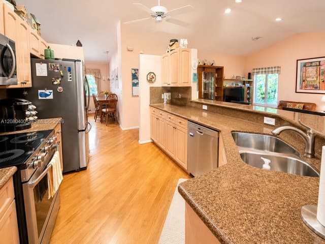 10411 NW 48th Mnr, Coral Springs FL 33076 - Coral Springs, FL - Photo 6
