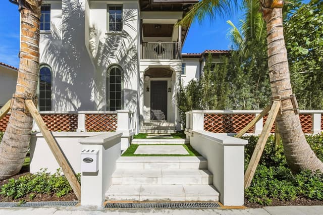259 OLEANDER Avenue, Palm Beach FL 33480 - Palm Beach, FL - Photo 2
